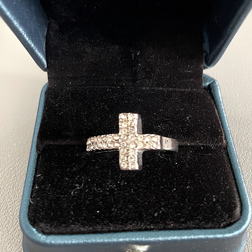 Cross ring, silver